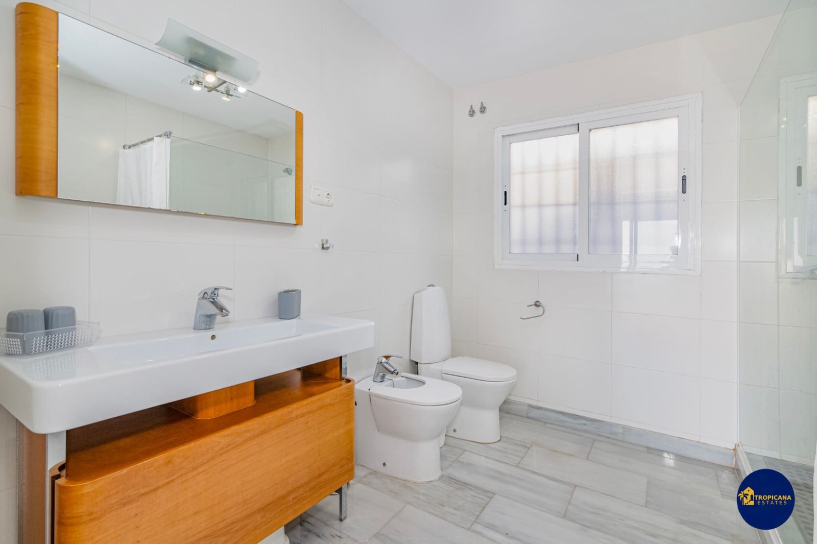 4 soveværelse Villa til salg i Almunecar med swimmingpool garage - € 695.000 (Ref: 9627068)