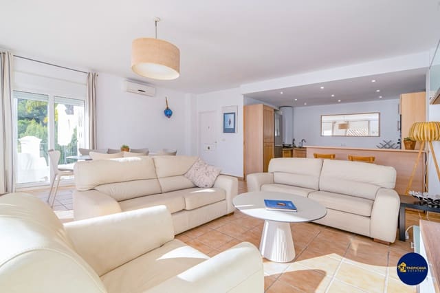 4 soveværelse Villa til salg i Almuñécar med swimmingpool garage - € 695.000 (Ref: 9627068)