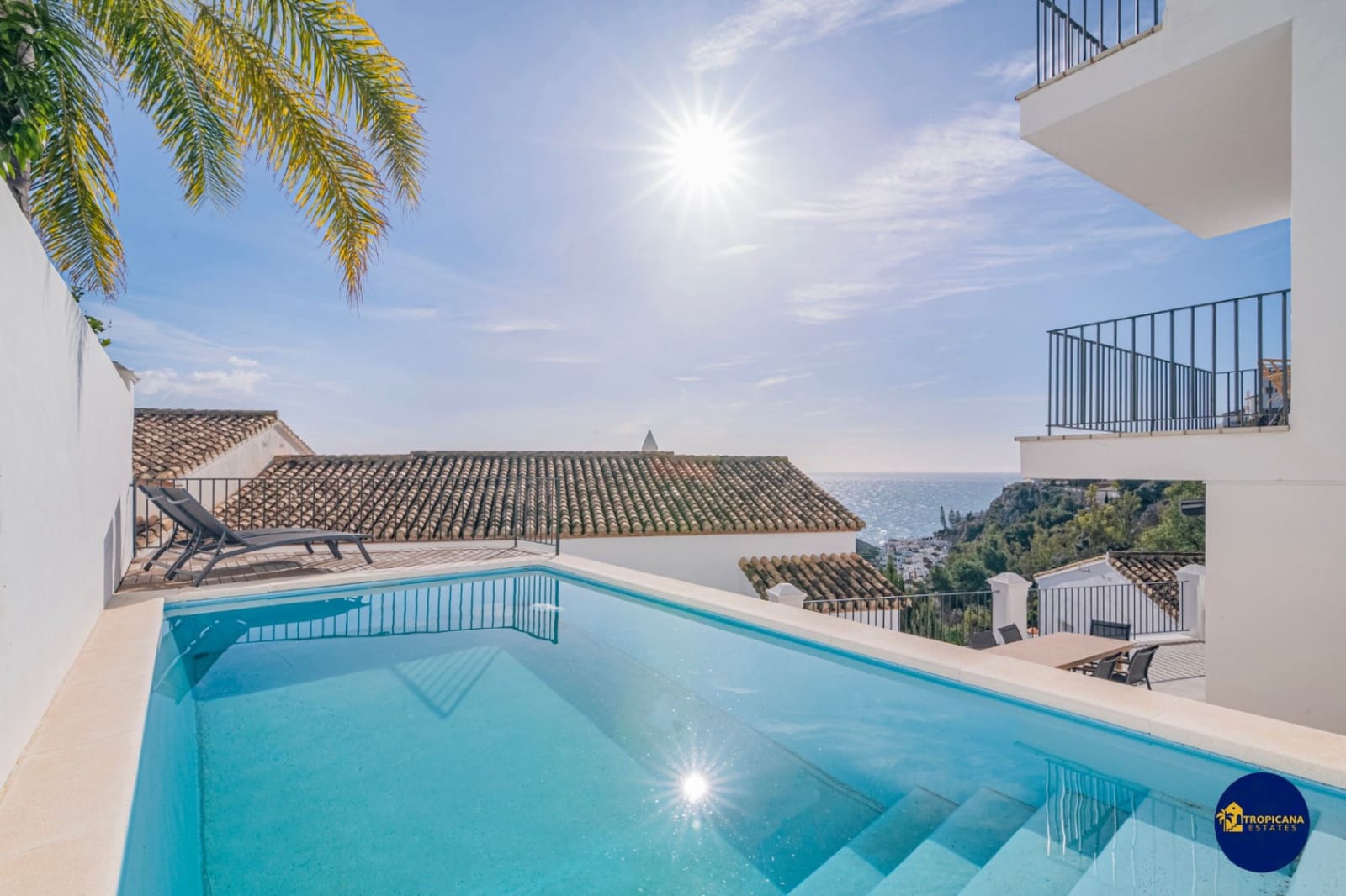 4 soveværelse Villa til salg i Almunecar med swimmingpool garage - € 695.000 (Ref: 9627068)