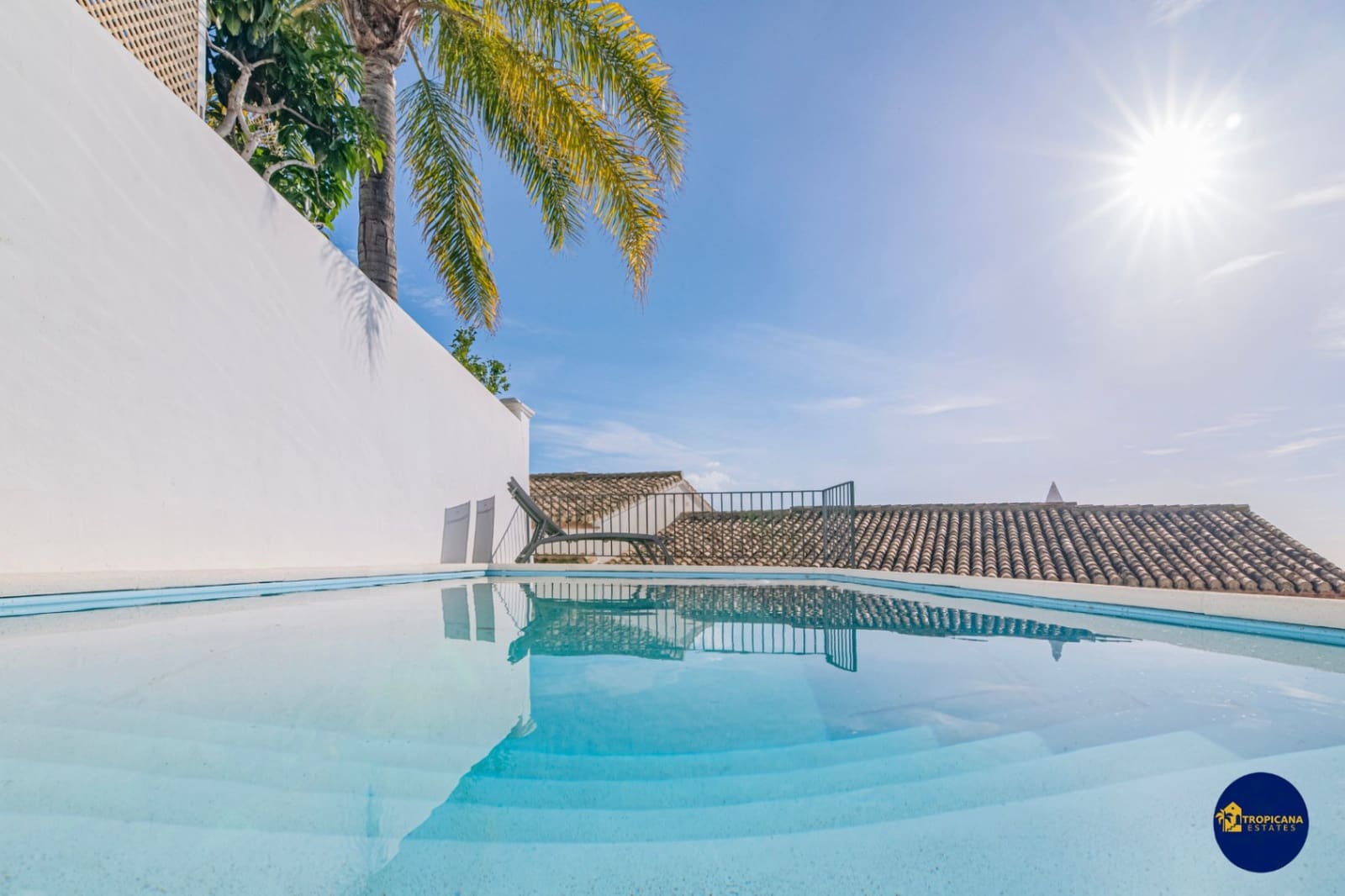 4 soveværelse Villa til salg i Almunecar med swimmingpool garage - € 695.000 (Ref: 9627068)