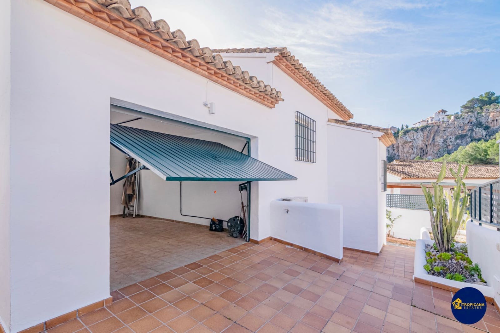 4 soveværelse Villa til salg i Almunecar med swimmingpool garage - € 695.000 (Ref: 9627068)