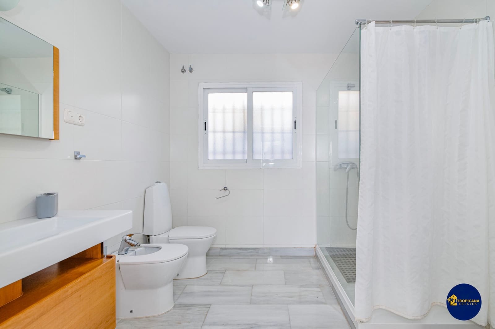 4 soveværelse Villa til salg i Almunecar med swimmingpool garage - € 695.000 (Ref: 9627068)