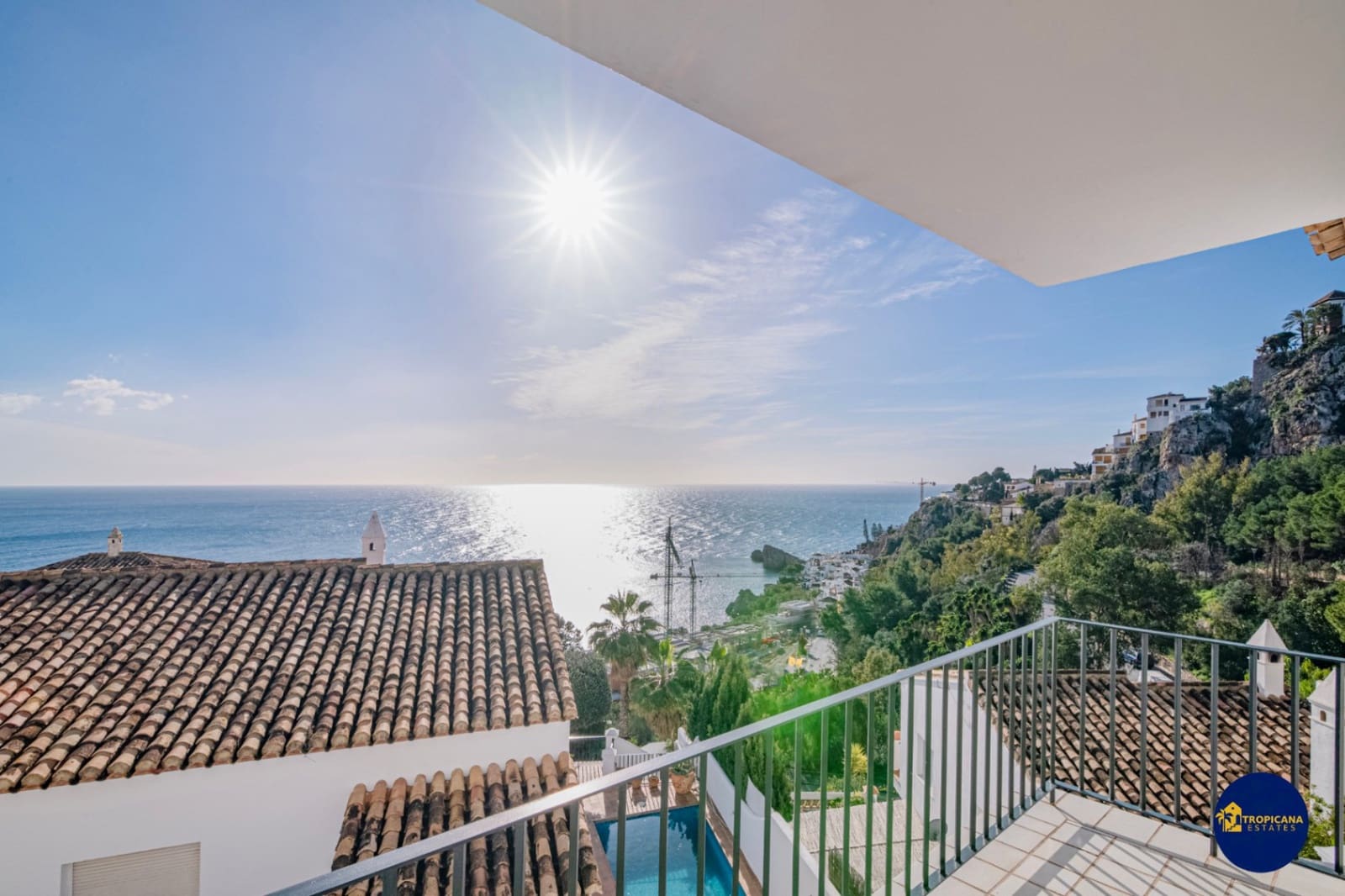 4 soveværelse Villa til salg i Almunecar med swimmingpool garage - € 695.000 (Ref: 9627068)