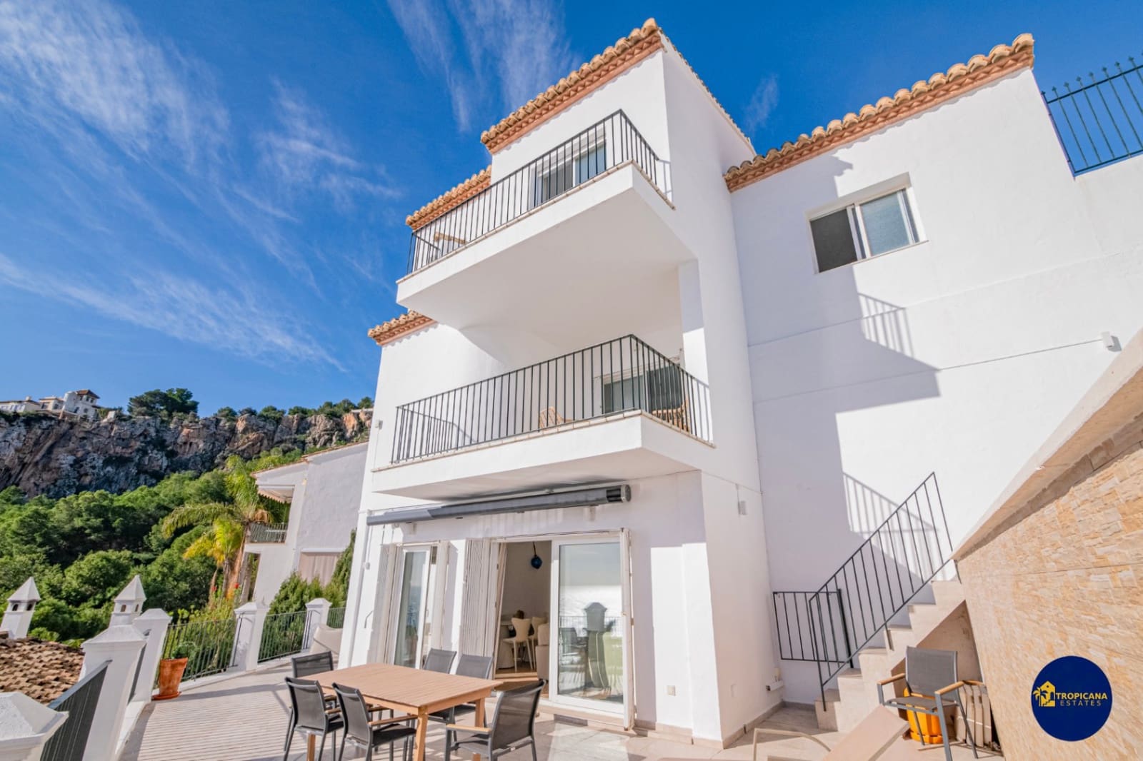 4 soveværelse Villa til salg i Almunecar med swimmingpool garage - € 695.000 (Ref: 9627068)