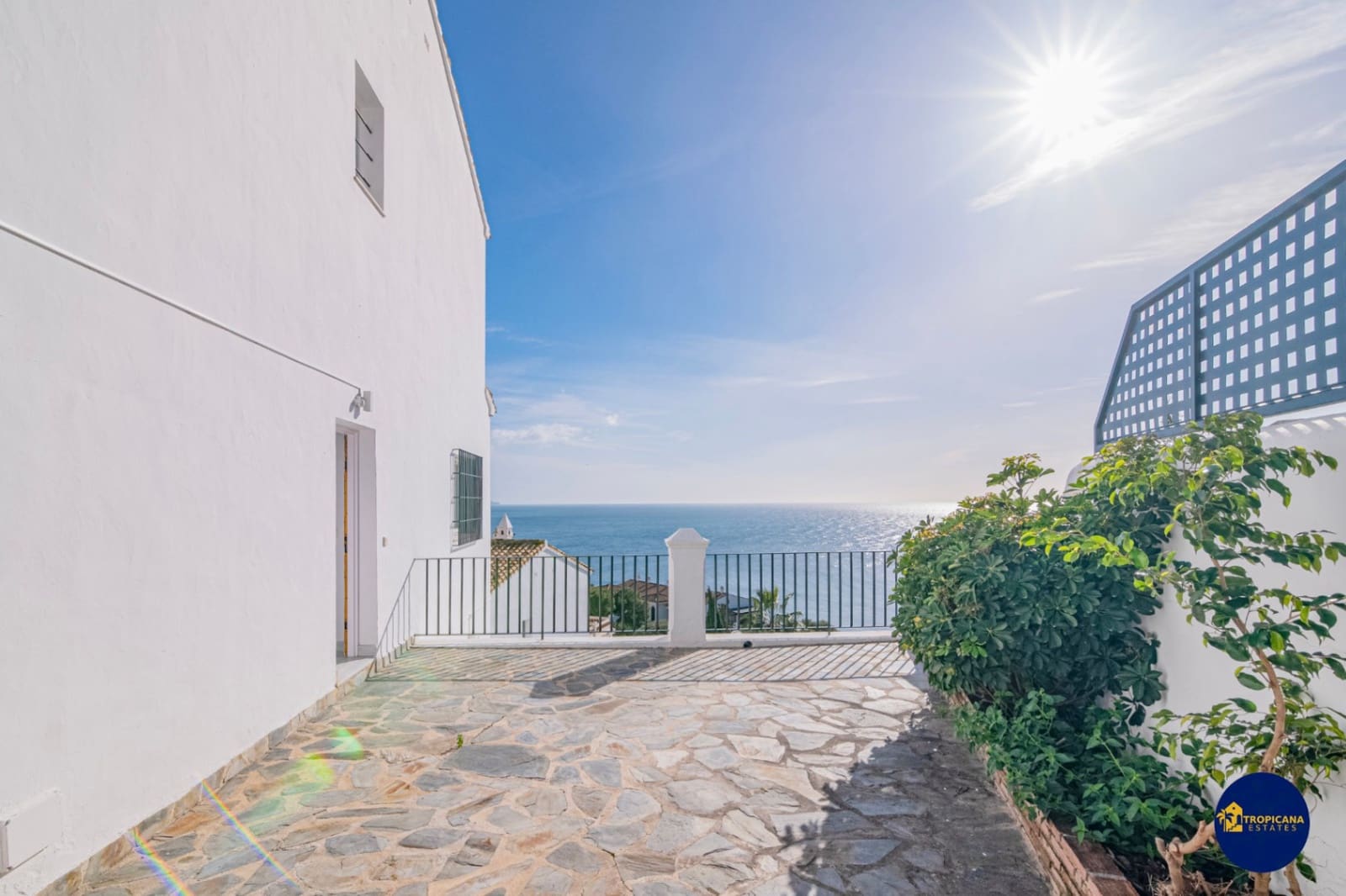 4 soveværelse Villa til salg i Almunecar med swimmingpool garage - € 695.000 (Ref: 9627068)