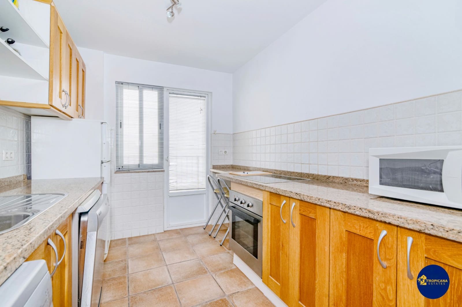 2 bedroom Apartment for sale in La Herradura - € 340,000 (Ref: 9627069)