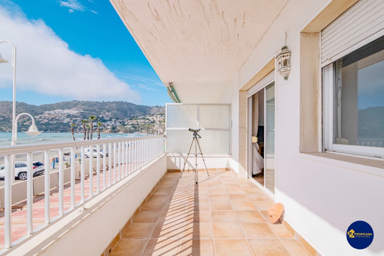 2 bedroom Apartment for sale in La Herradura - € 340,000 (Ref: 9627069)
