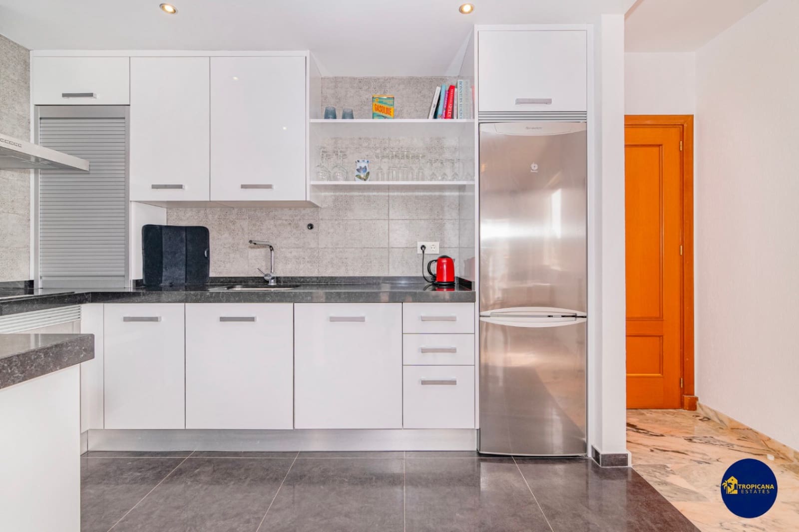 1 slaapkamer Appartement te koop in Almunecar met zwembad garage - € 249.000 (Ref: 9667151)