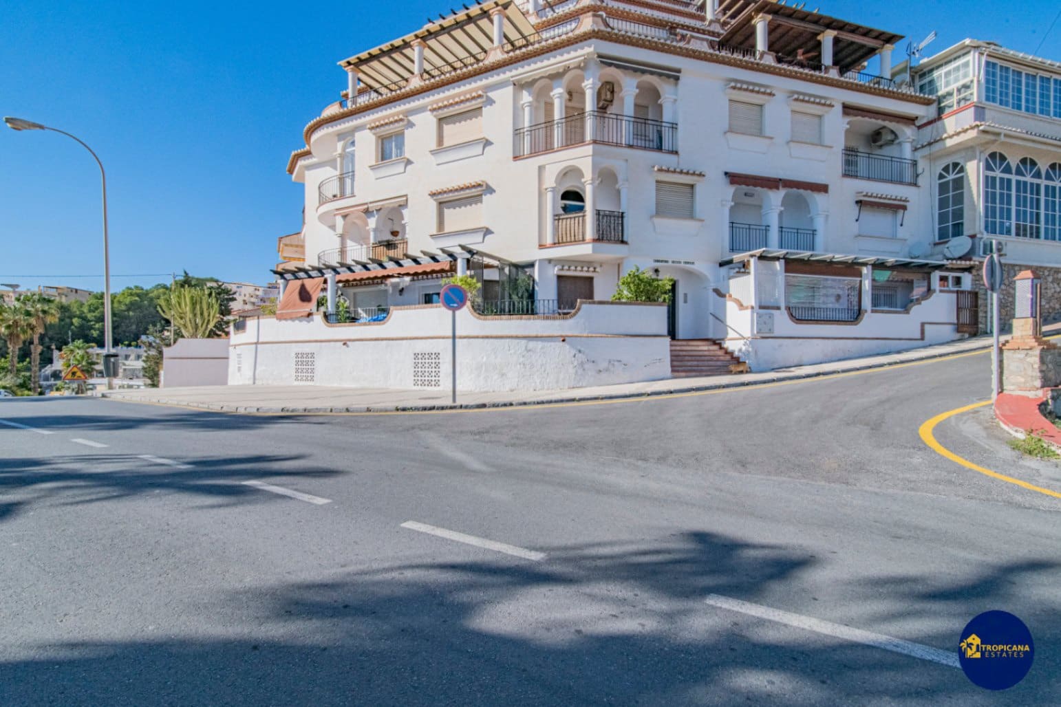 1 slaapkamer Appartement te koop in Almunecar met zwembad garage - € 249.000 (Ref: 9667151)