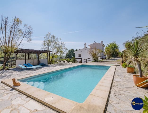 12 bedroom Finca/Country House for sale in Almuñécar with pool garage - € 639,000 (Ref: 9731553)