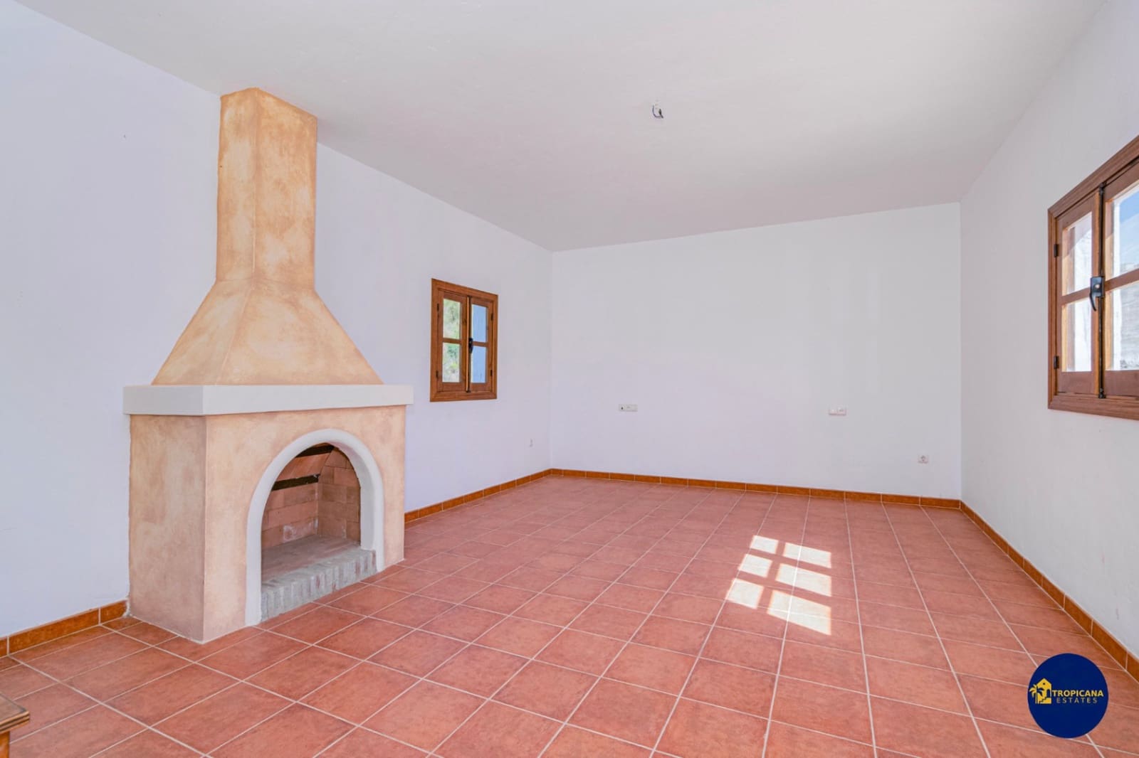 12 bedroom Finca/Country House for sale in Almunecar with pool garage - € 639,000 (Ref: 9731553)