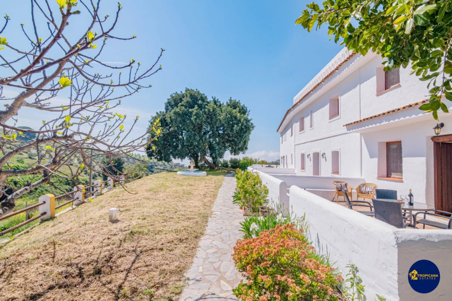 12 bedroom Finca/Country House for sale in Almunecar with pool garage - € 639,000 (Ref: 9731553)