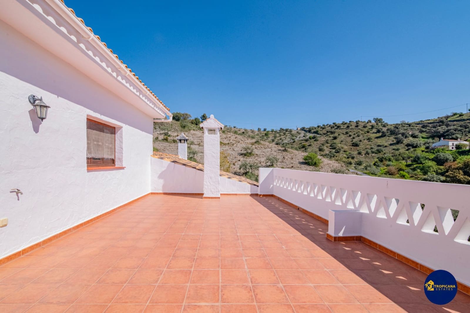 12 bedroom Finca/Country House for sale in Almunecar with pool garage - € 639,000 (Ref: 9731553)
