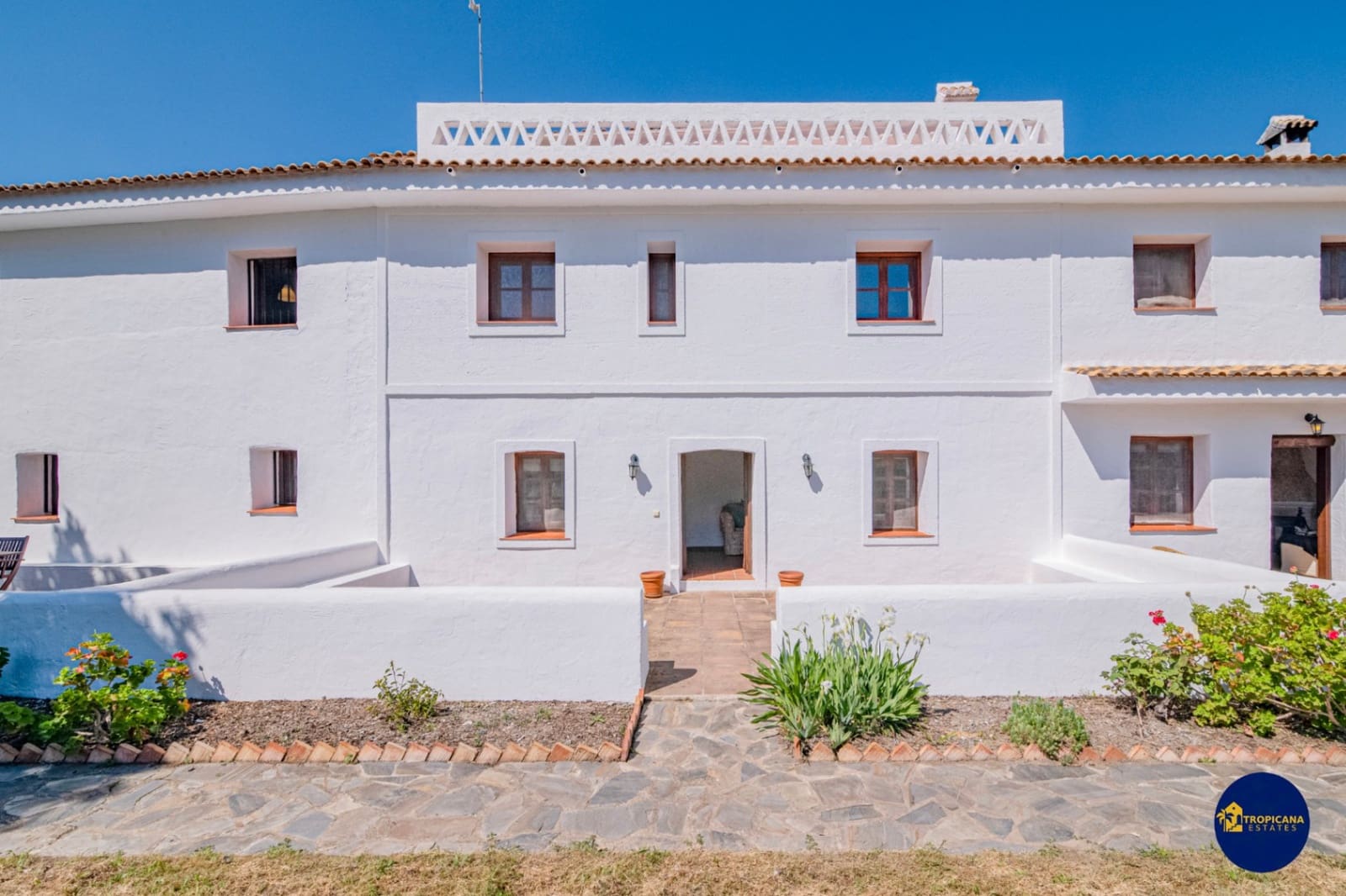 12 bedroom Finca/Country House for sale in Almunecar with pool garage - € 639,000 (Ref: 9731553)