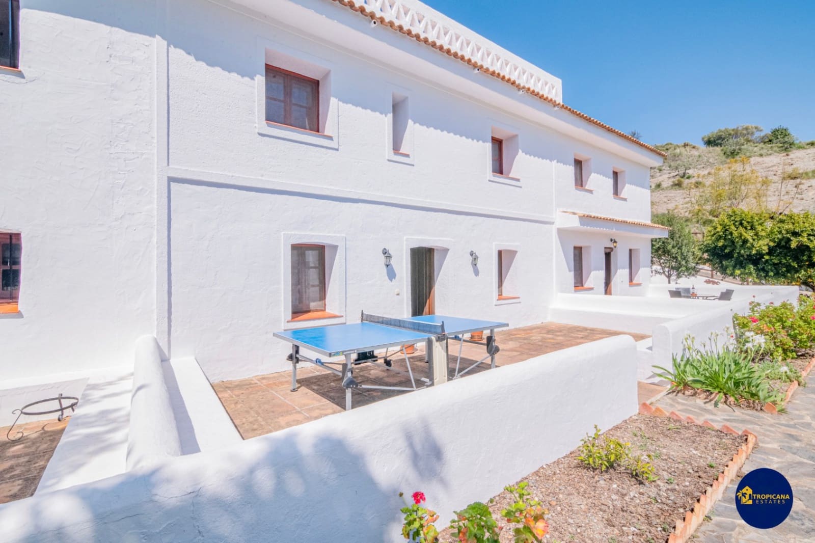 12 bedroom Finca/Country House for sale in Almunecar with pool garage - € 639,000 (Ref: 9731553)