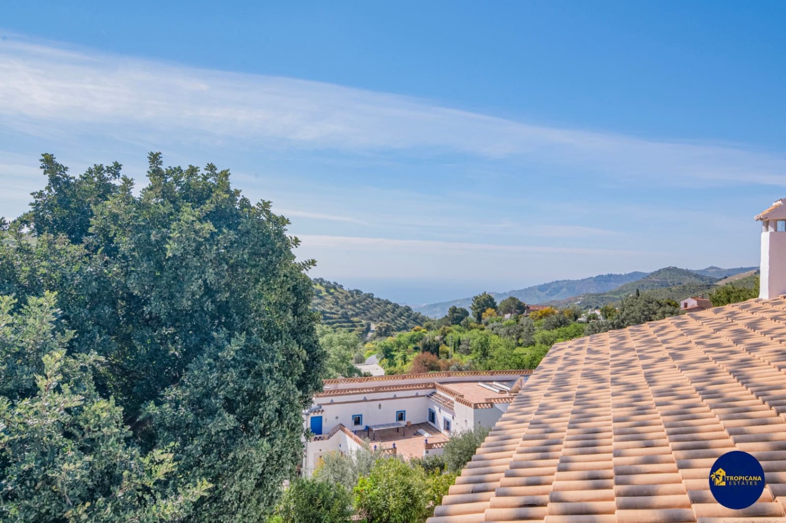 12 bedroom Finca/Country House for sale in Almunecar with pool garage - € 639,000 (Ref: 9731553)