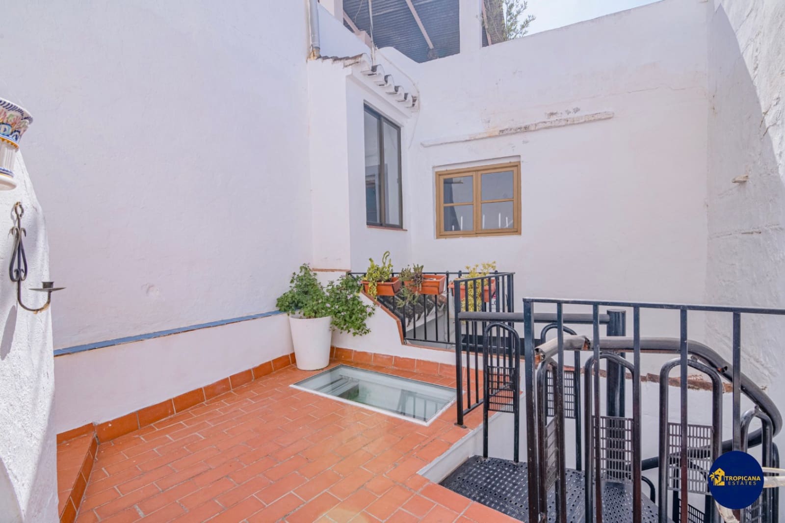 2 slaapkamer Rijtjeshuis te koop in Almunecar - € 214.500 (Ref: 9733582)