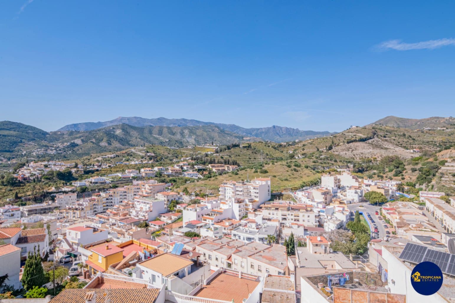 3 sypialnia Apartament na sprzedaż w Almunecar z basenem garażem - 279 000 € (Ref: 9758229)