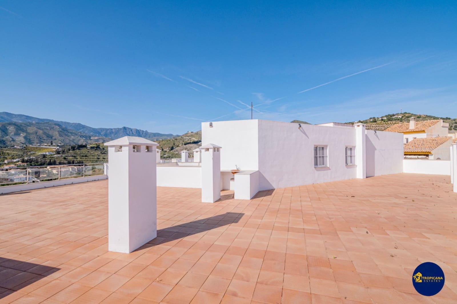 3 sypialnia Apartament na sprzedaż w Almunecar z basenem garażem - 279 000 € (Ref: 9758229)