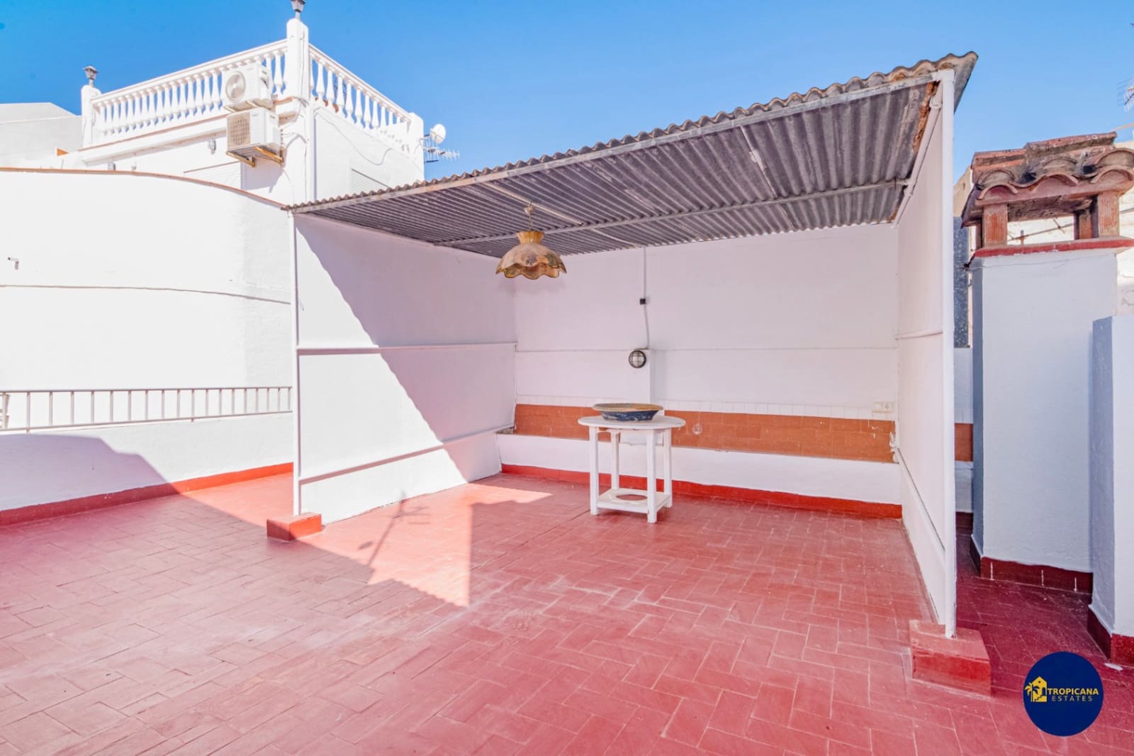 4 bedroom Terraced Villa for sale in Almunecar - € 239,000 (Ref: 9862442)