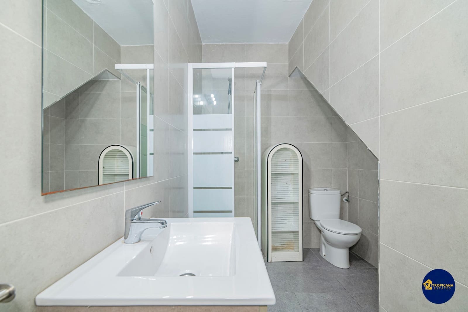4 bedroom Terraced Villa for sale in Almunecar - € 239,000 (Ref: 9862442)