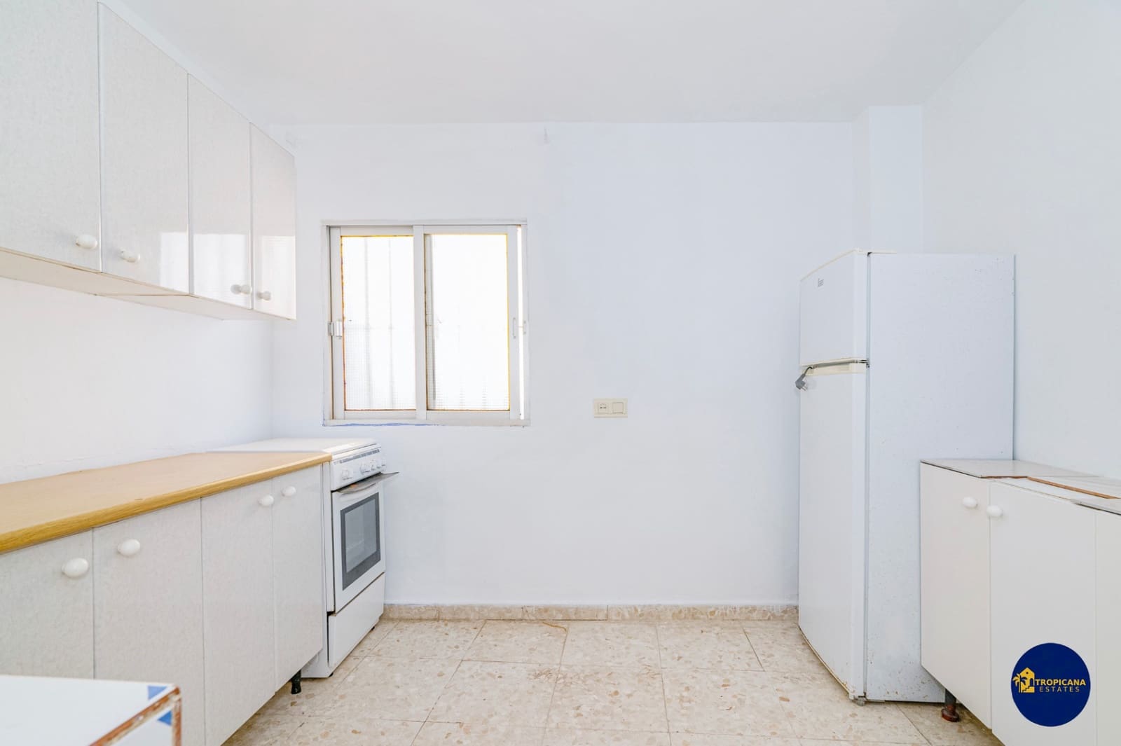 4 bedroom Terraced Villa for sale in Almunecar - € 239,000 (Ref: 9862442)