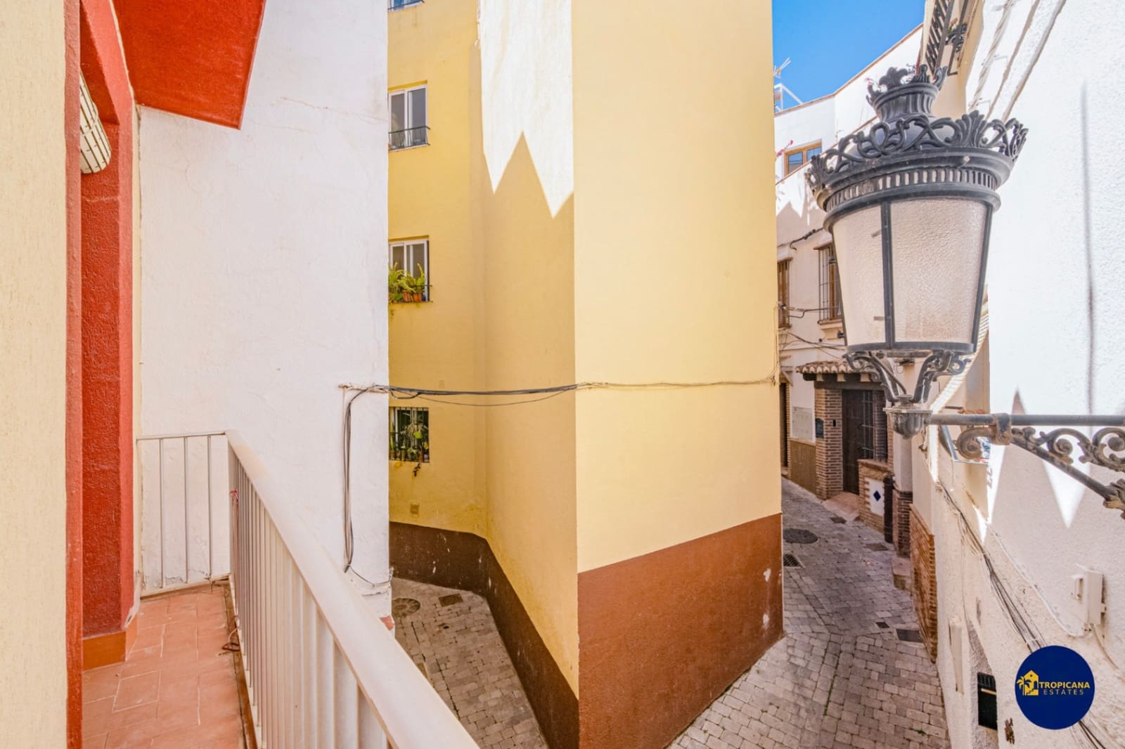 4 bedroom Terraced Villa for sale in Almunecar - € 239,000 (Ref: 9862442)
