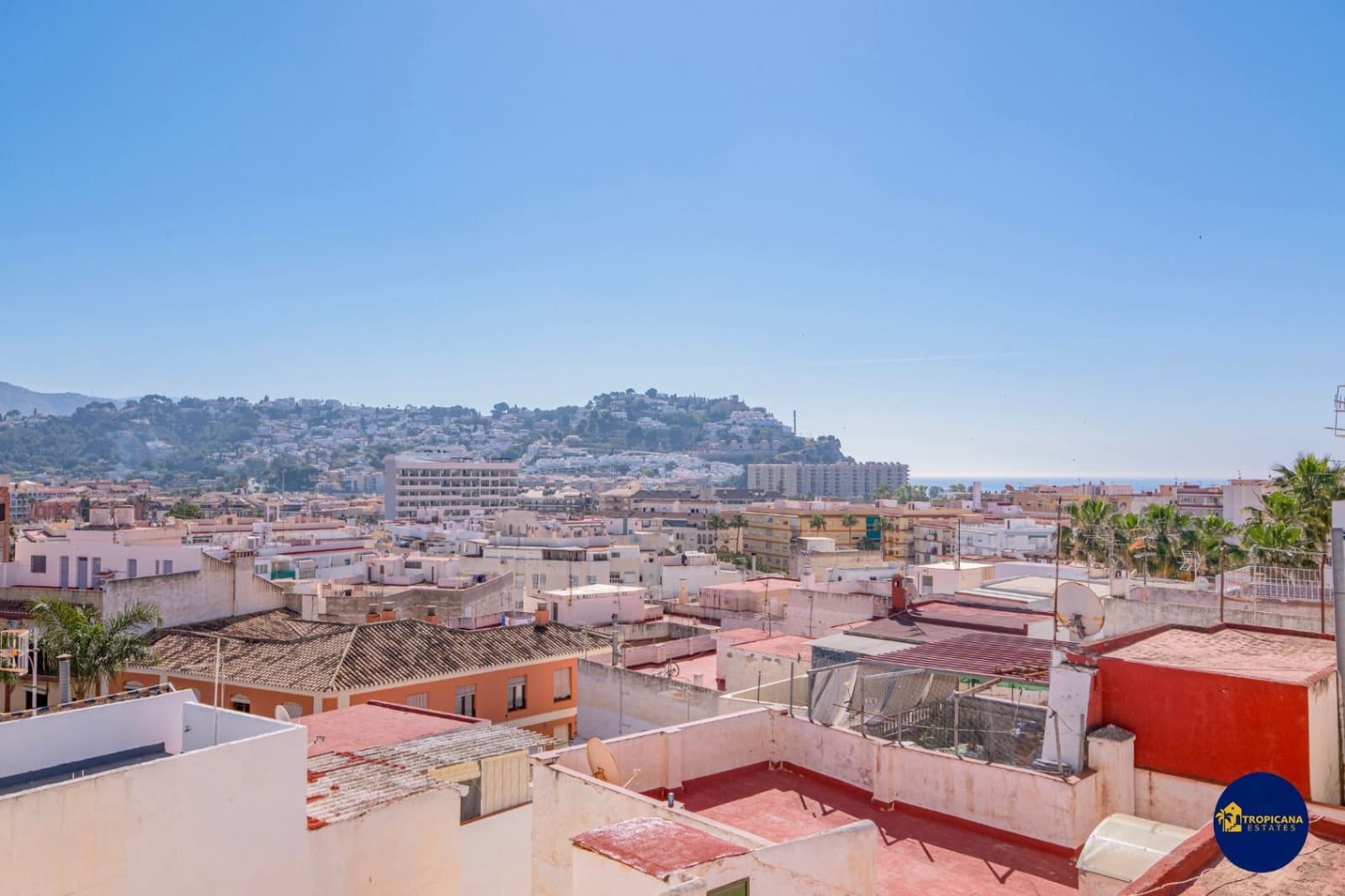 4 bedroom Terraced Villa for sale in Almunecar - € 239,000 (Ref: 9862442)
