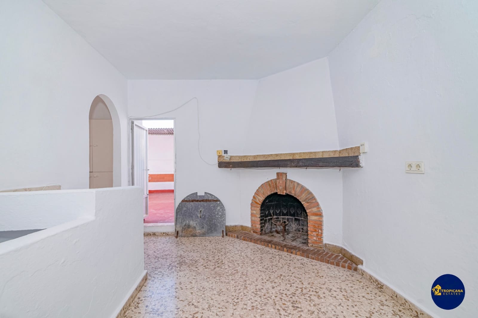 4 bedroom Terraced Villa for sale in Almunecar - € 239,000 (Ref: 9862442)