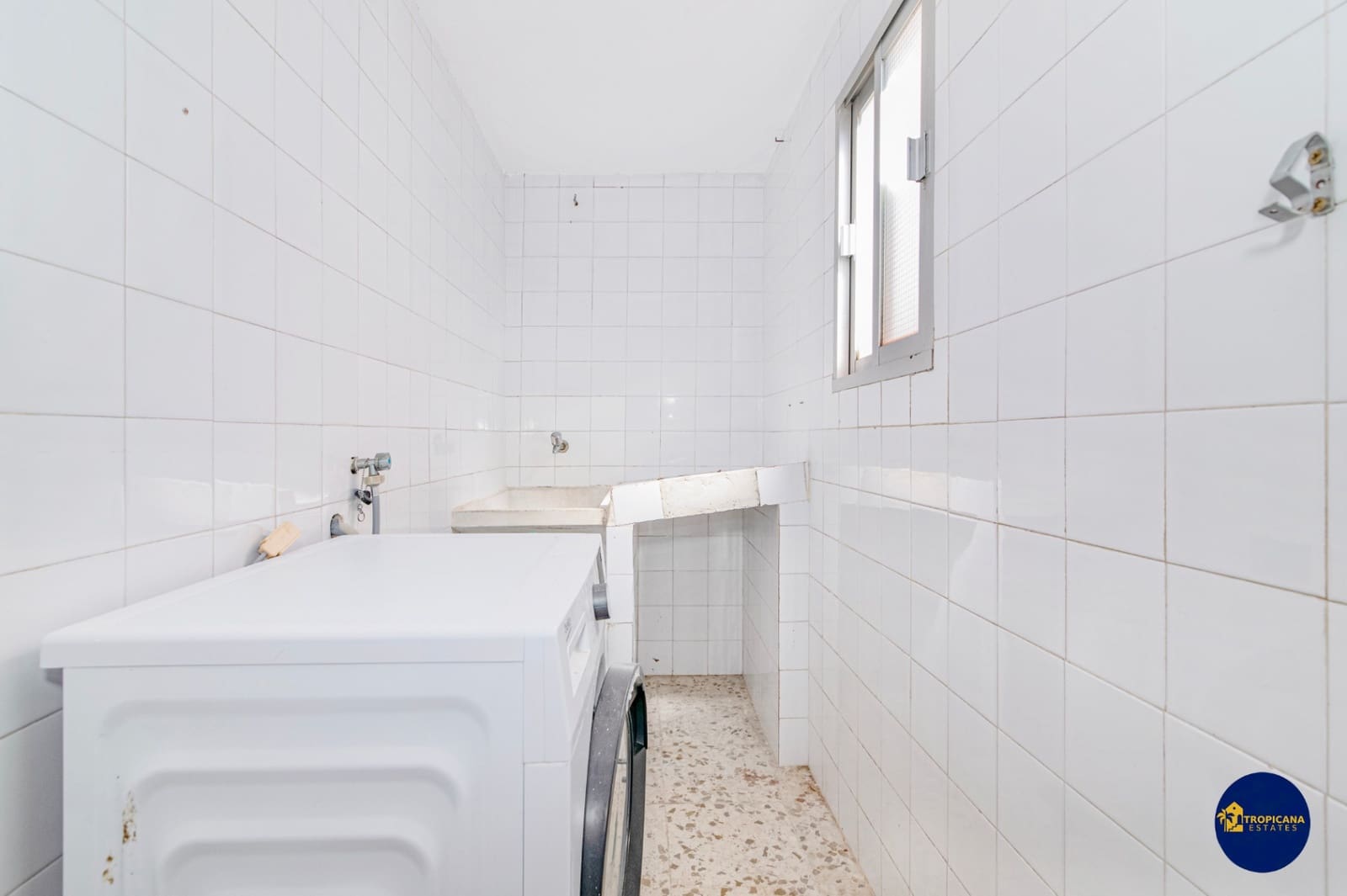 4 bedroom Terraced Villa for sale in Almunecar - € 239,000 (Ref: 9862442)
