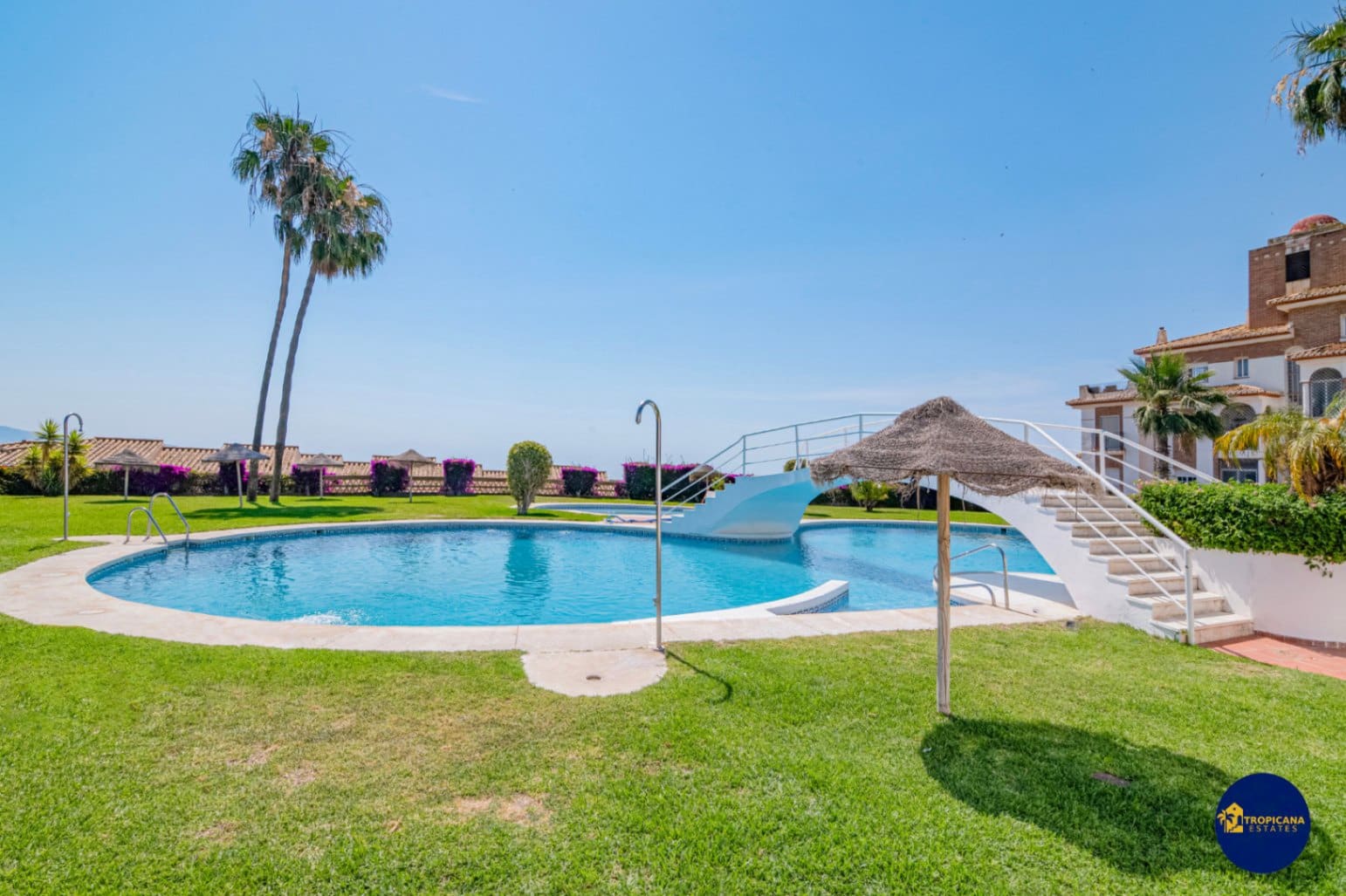 3 soveværelse Penthouse til salg i Almunecar med swimmingpool - € 489.000 (Ref: 9880287)