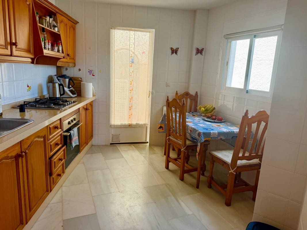 2 slaapkamer Villa te koop in Almunecar met zwembad garage - € 630.000 (Ref: 9956186)