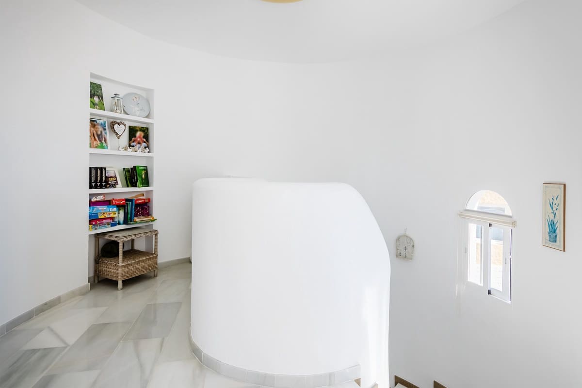 2 sypialnia Willa na sprzedaż w Almunecar z basenem garażem - 565 000 € (Ref: 9956186)