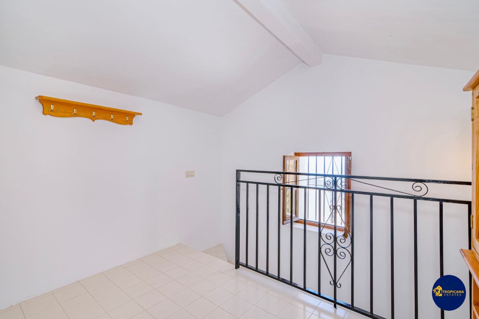4 sovrum Finca/Hus på landet till salu i Almunecar med garage - 219 000 € (Ref: 9961765)