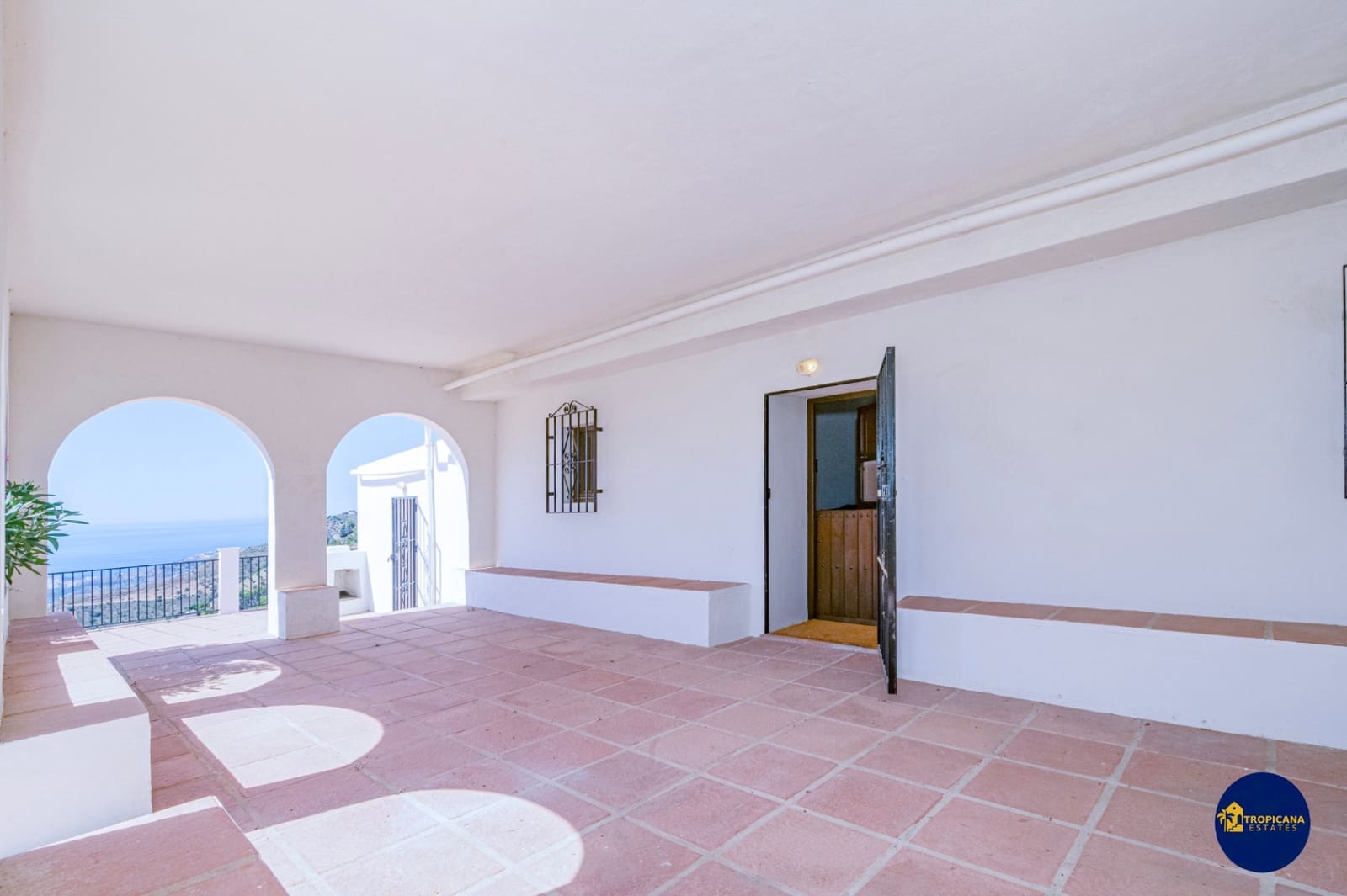 4 sovrum Finca/Hus på landet till salu i Almunecar med garage - 219 000 € (Ref: 9961765)