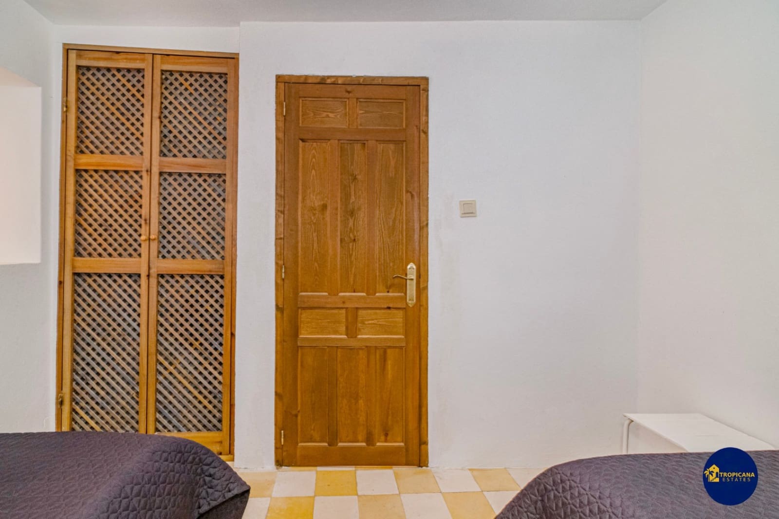 4 sovrum Finca/Hus på landet till salu i Almunecar med garage - 219 000 € (Ref: 9961765)