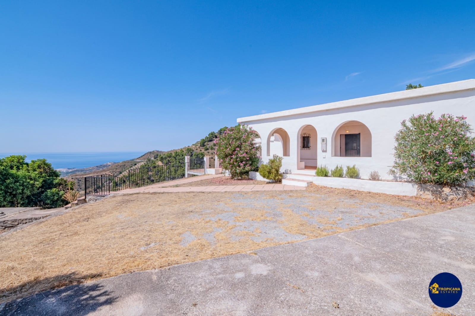 4 sovrum Finca/Hus på landet till salu i Almunecar med garage - 219 000 € (Ref: 9961765)