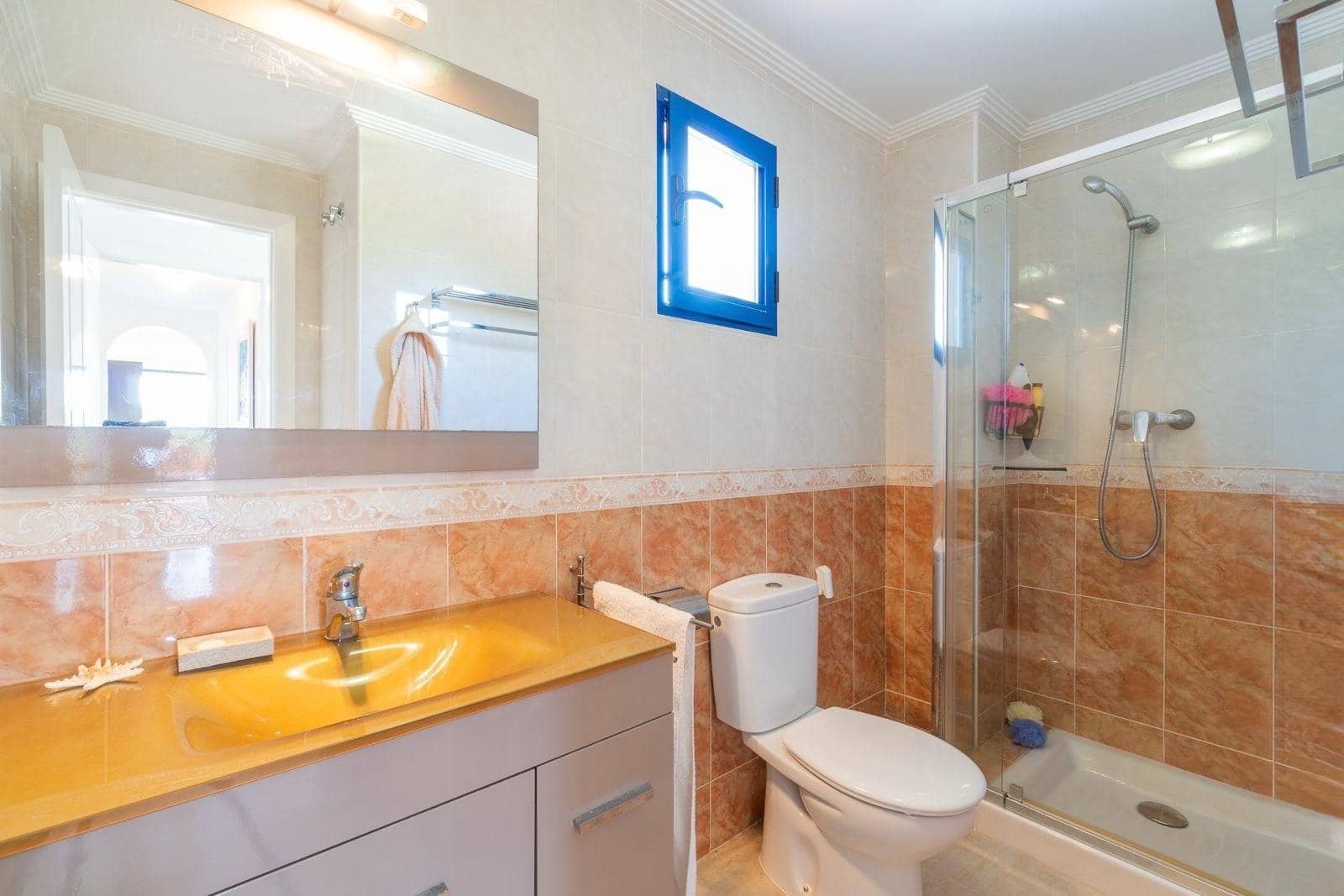2 Zimmer Apartment zu verkaufen in Cabo Roig mit Pool Garage - 215.000 € (Ref: 10008243)