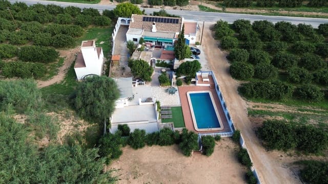 4 chambre Finca/Maison de Campagne à vendre à Pinar de Campoverde, Pilar de la Horadada avec piscine garage - 335 000 € (Ref: 10015007)