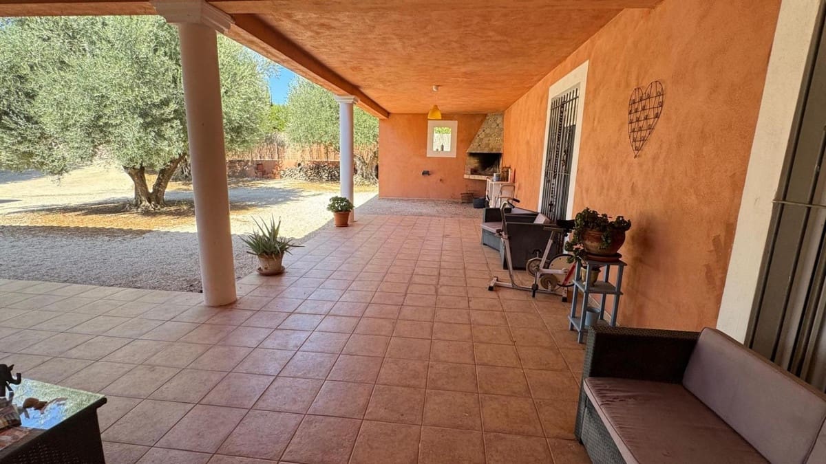 Finca/Casa Rural de 6 habitaciones en Albatera en venta con piscina - 280.000 € (Ref: 10015008)