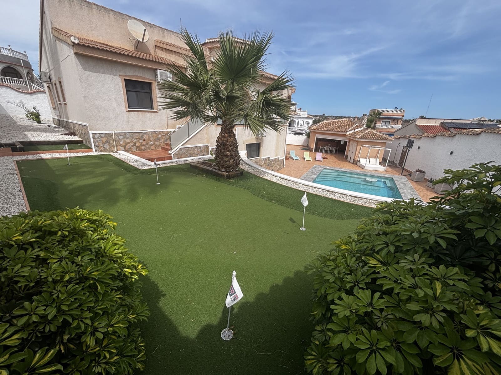 4 Zimmer Villa zu verkaufen in Ciudad Quesada mit Pool Garage - 595.000 € (Ref: 10018168)