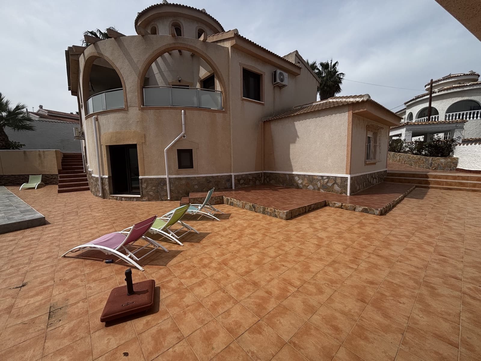4 Zimmer Villa zu verkaufen in Ciudad Quesada mit Pool Garage - 595.000 € (Ref: 10018168)