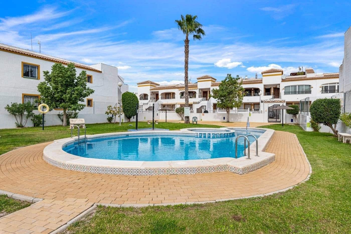 2 slaapkamer Penthouse te koop in Los Montesinos met zwembad - € 132.000 (Ref: 10044172)