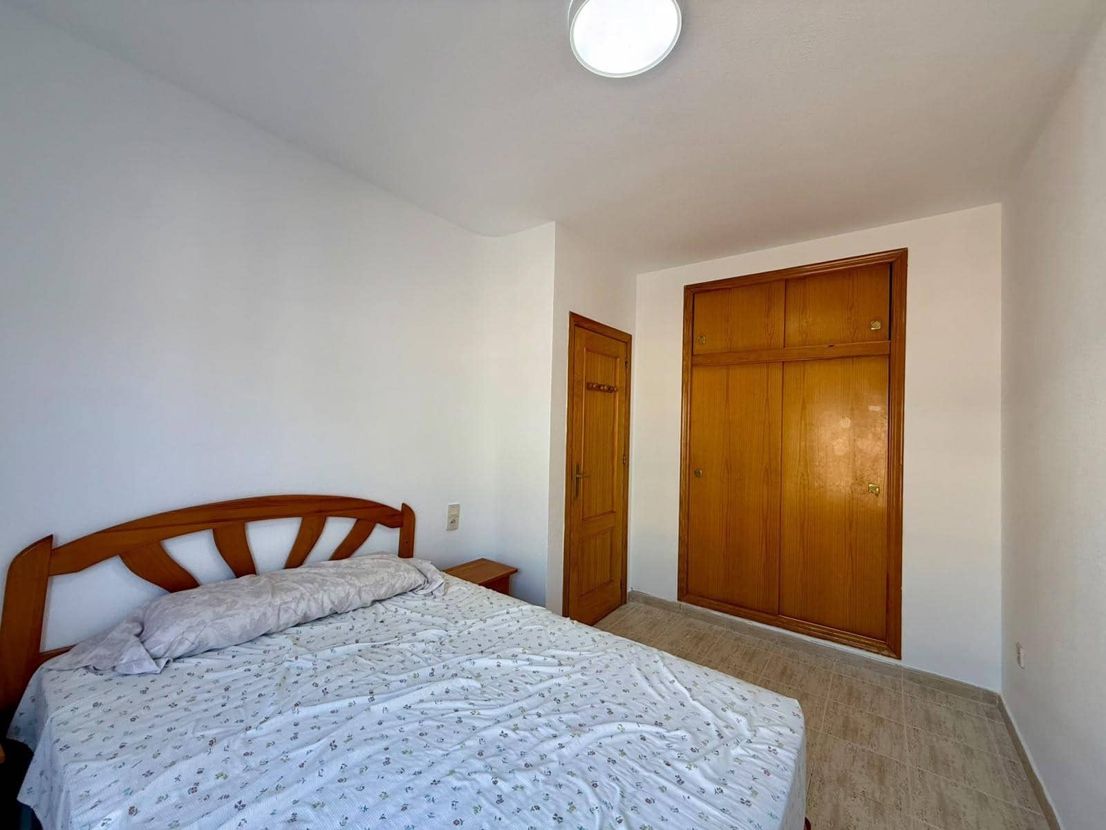 Apartamento de 2 habitaciones en Torrevieja en venta con piscina - 140.000 € (Ref: 10118384)
