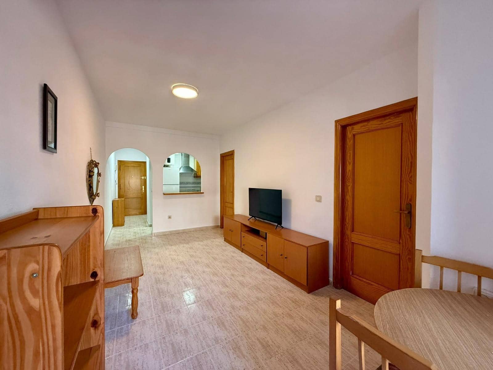 Apartamento de 2 habitaciones en Torrevieja en venta con piscina - 140.000 € (Ref: 10118384)