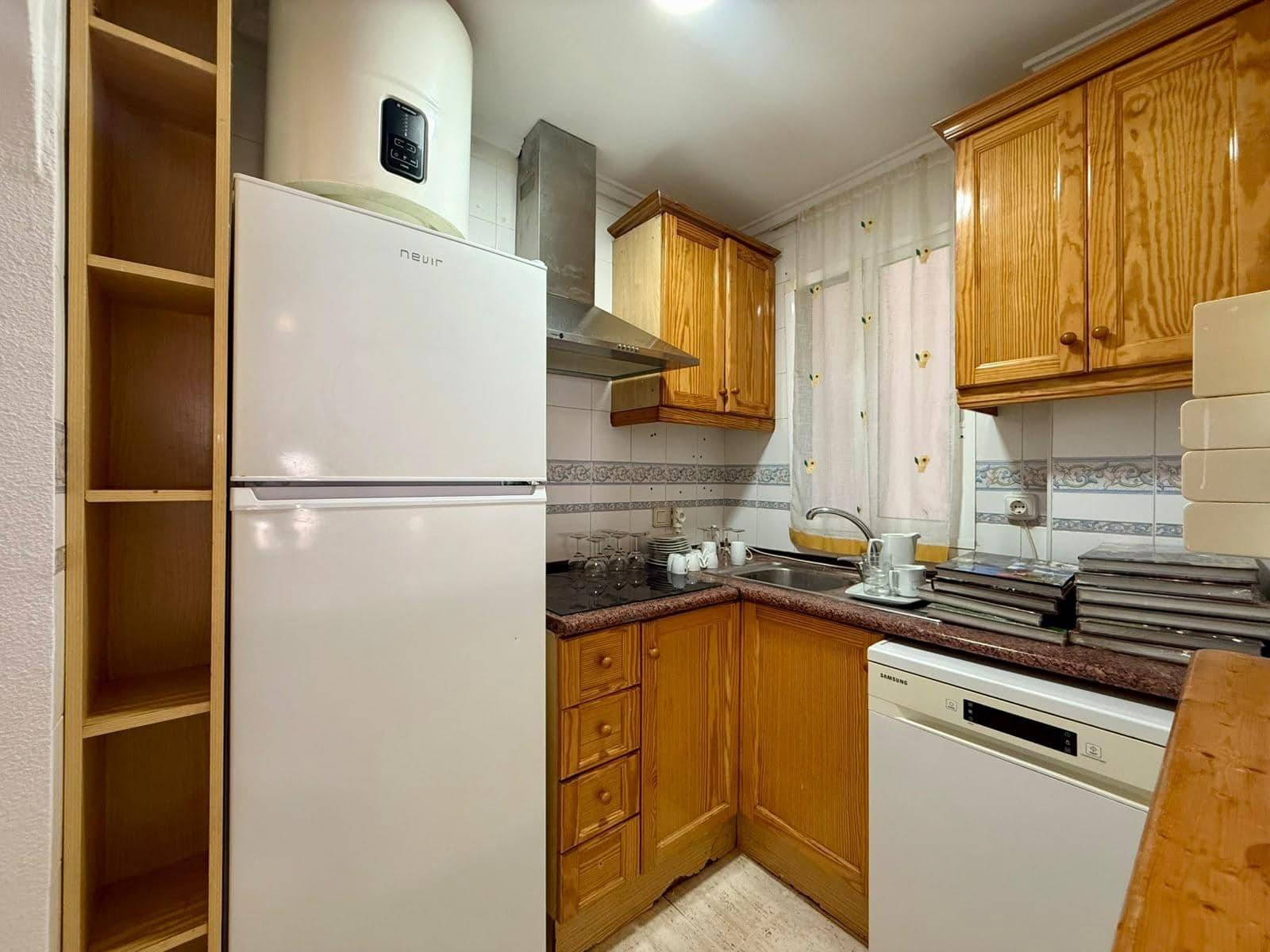 Apartamento de 2 habitaciones en Torrevieja en venta con piscina - 140.000 € (Ref: 10118384)