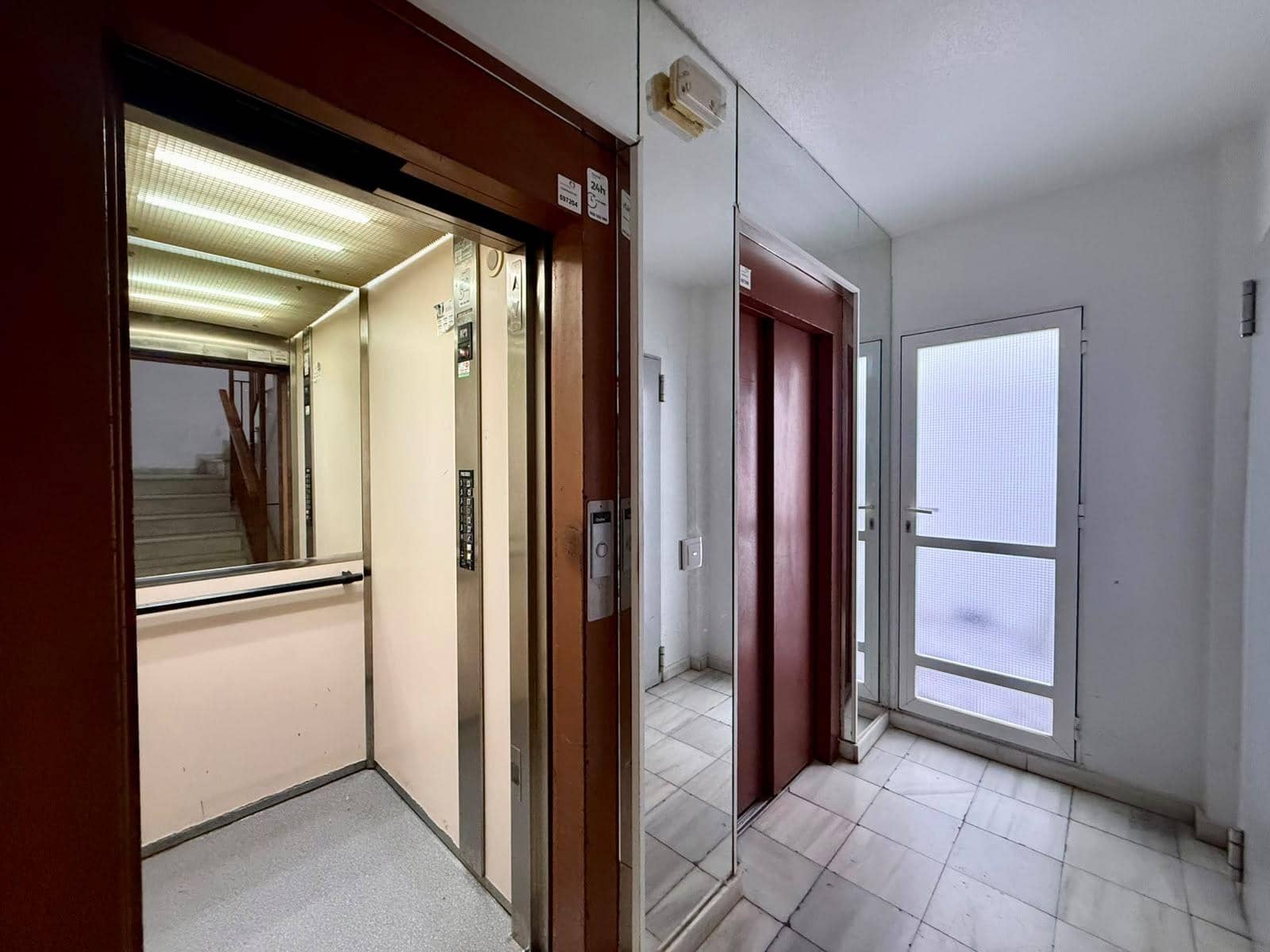 Apartamento de 2 habitaciones en Torrevieja en venta con piscina - 140.000 € (Ref: 10118384)