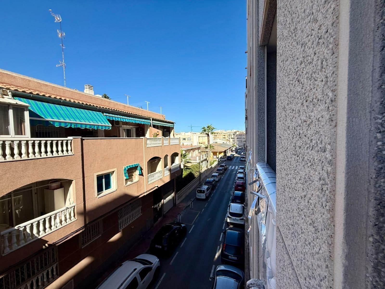Apartamento de 2 habitaciones en Torrevieja en venta con piscina - 140.000 € (Ref: 10118384)