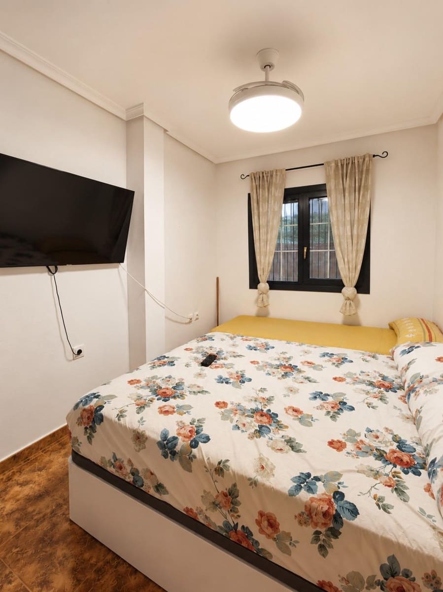 2 soveværelse Lejlighed til salg i Los Alcazares med swimmingpool - € 179.000 (Ref: 10127525)