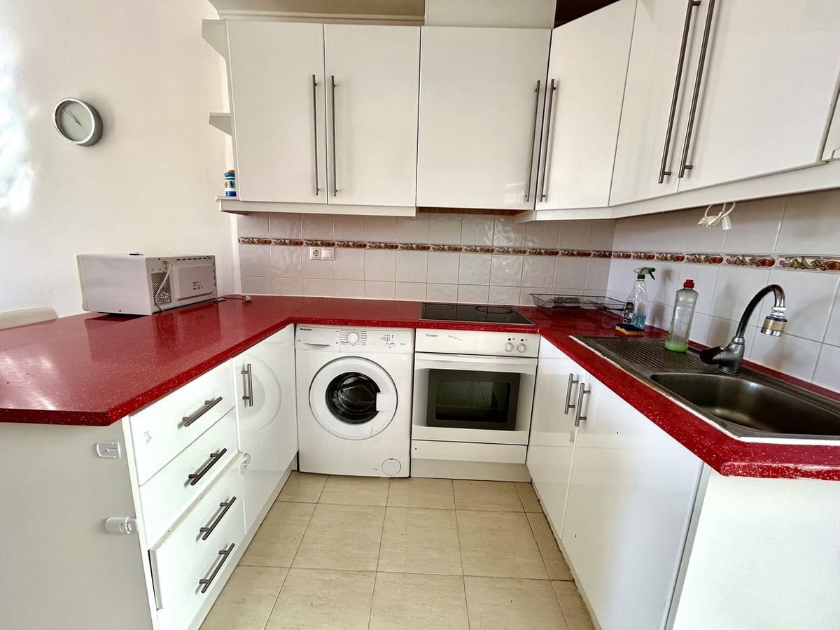 2 soveværelse Penthouse til salg i Villamartin med swimmingpool garage - € 135.000 (Ref: 10127535)